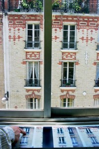 reflets à la fenêtre