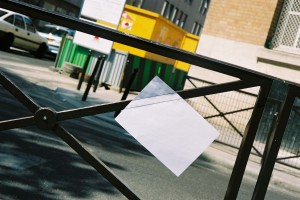 surlignage de rue : barrière rue delescluzes à paris