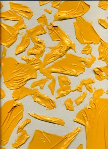 peaux de peinture jaune