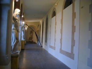 fenêtres rétablies (les élastiques croisés sont oeuvre de julien mijangos)                             http://www.julien-mijangos.com/